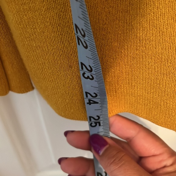 💛 NY Collection mustard color sweater. Gently used. Fits like a Medium. 💛 - Picture 7 of 7